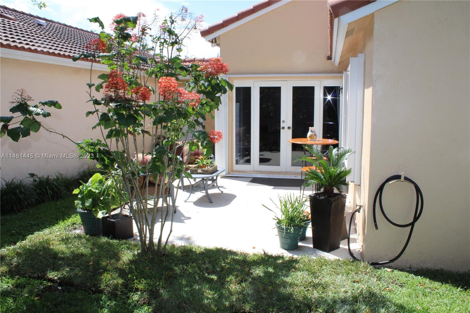 811 NW 172nd Ter
