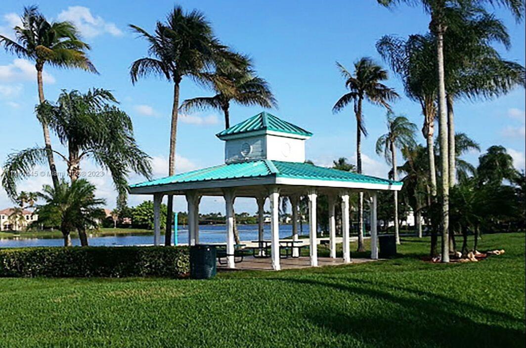 811 NW 172nd Ter