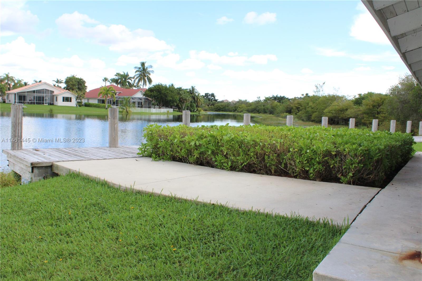 811 NW 172nd Ter