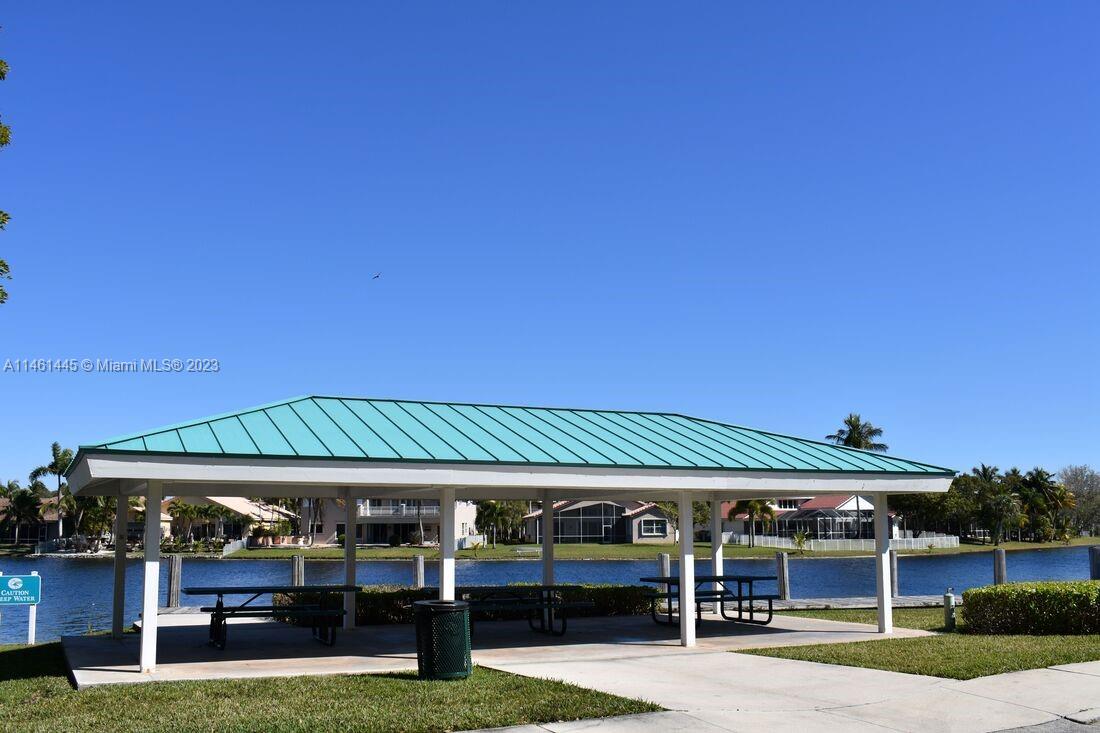 811 NW 172nd Ter