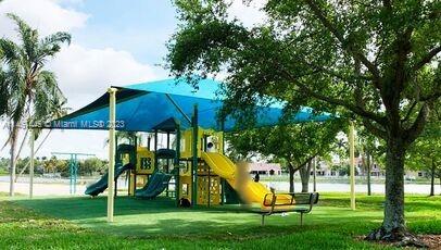 811 NW 172nd Ter