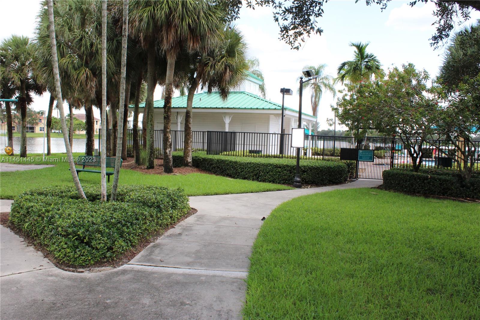 811 NW 172nd Ter