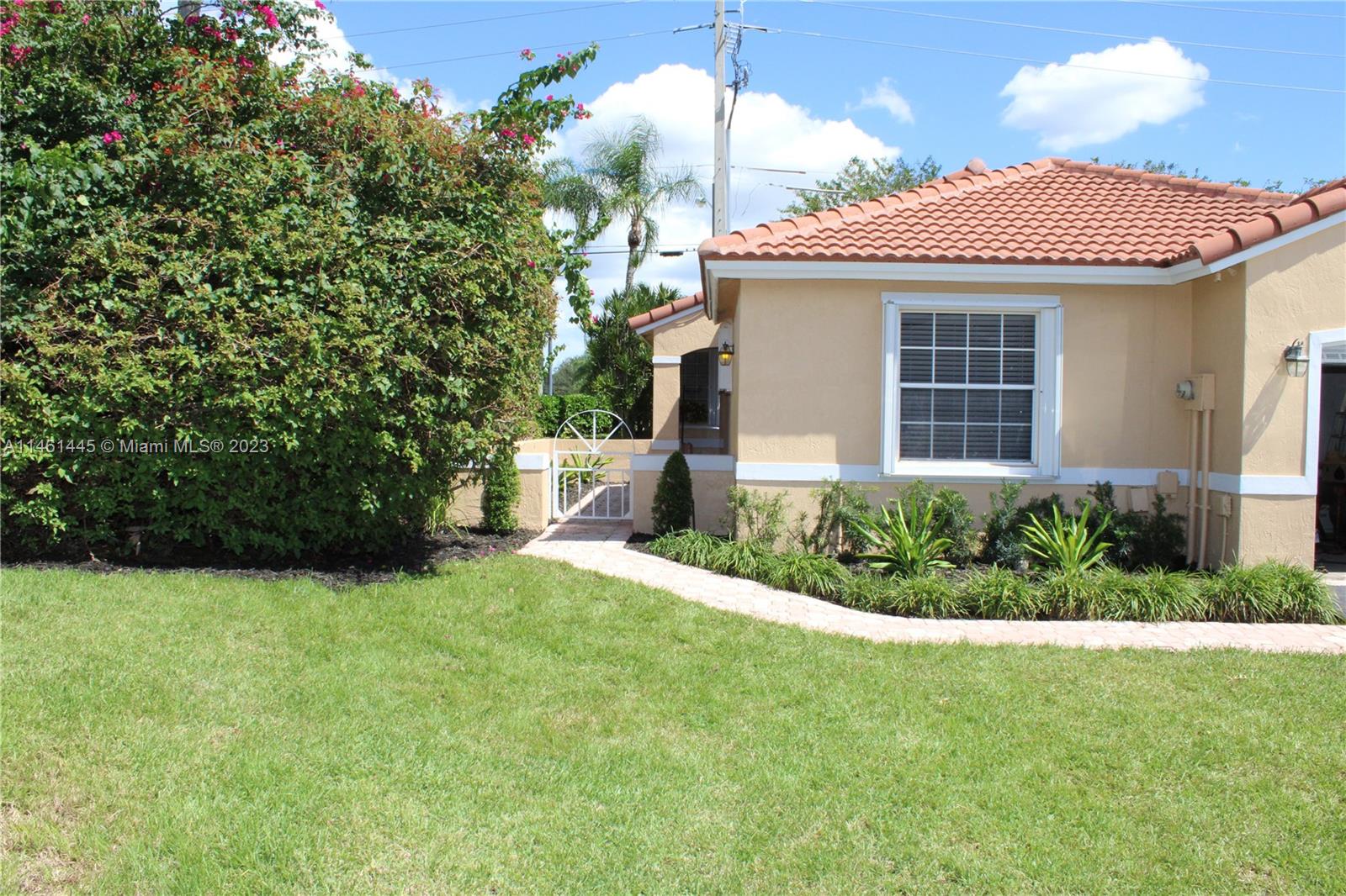 811 NW 172nd Ter