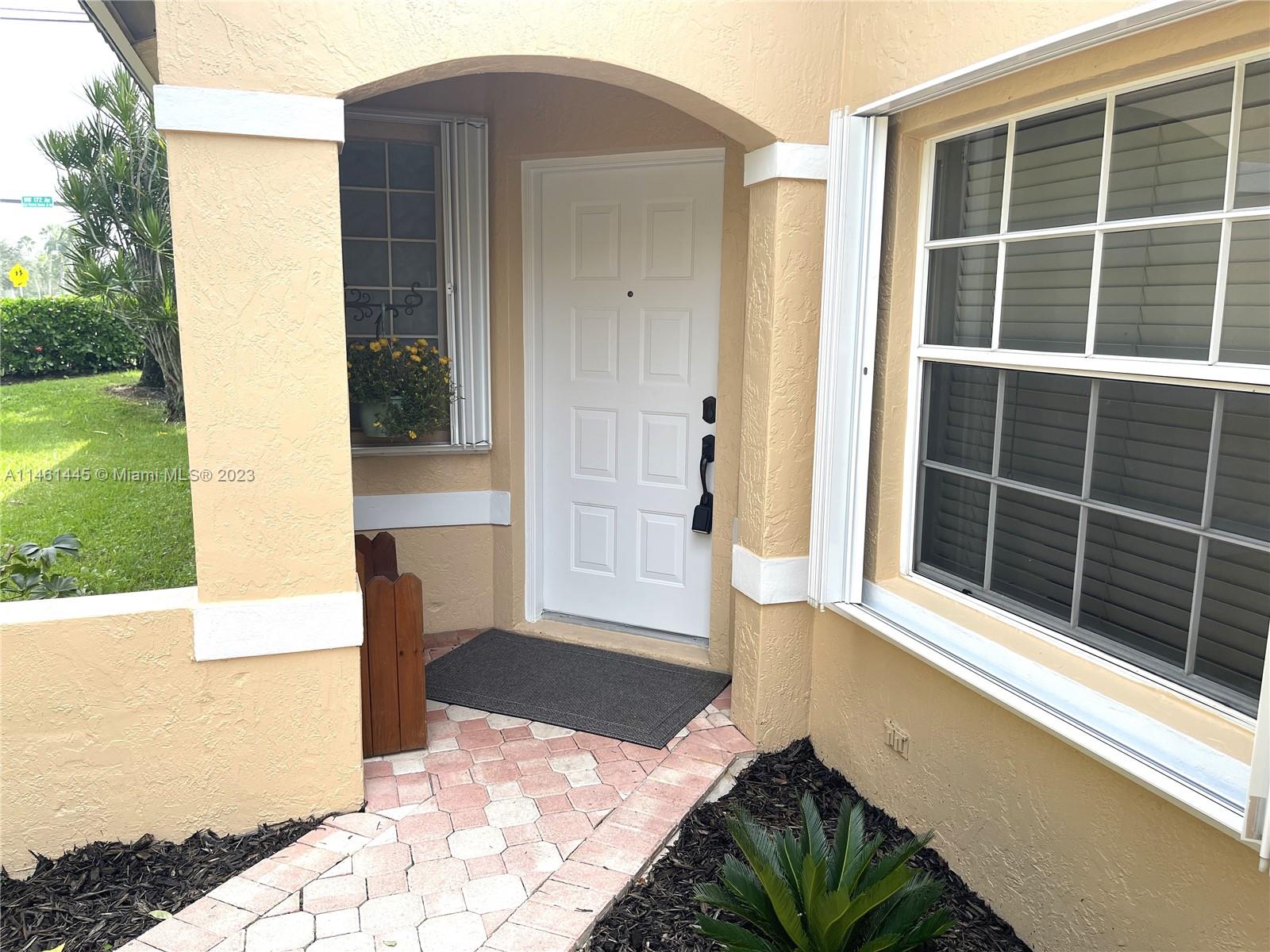 811 NW 172nd Ter