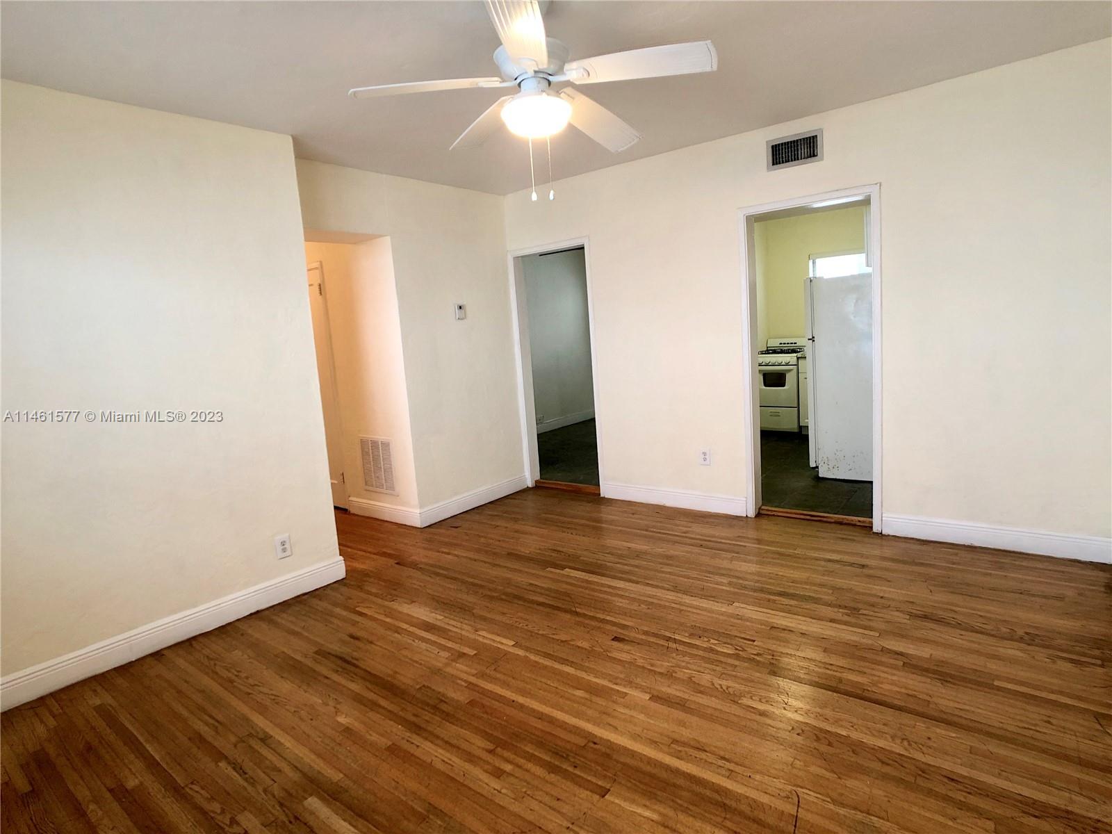 1040 Jefferson Ave # 2