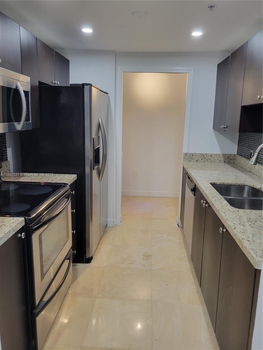 2650 SW 37th Ave Unit: 704
