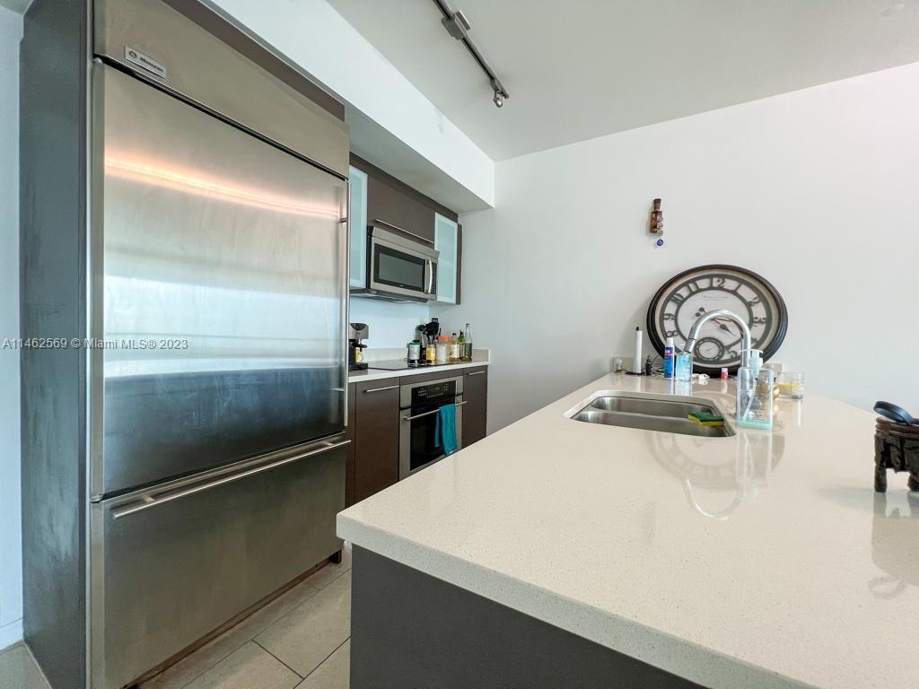 55 SE 6th St # 3706
