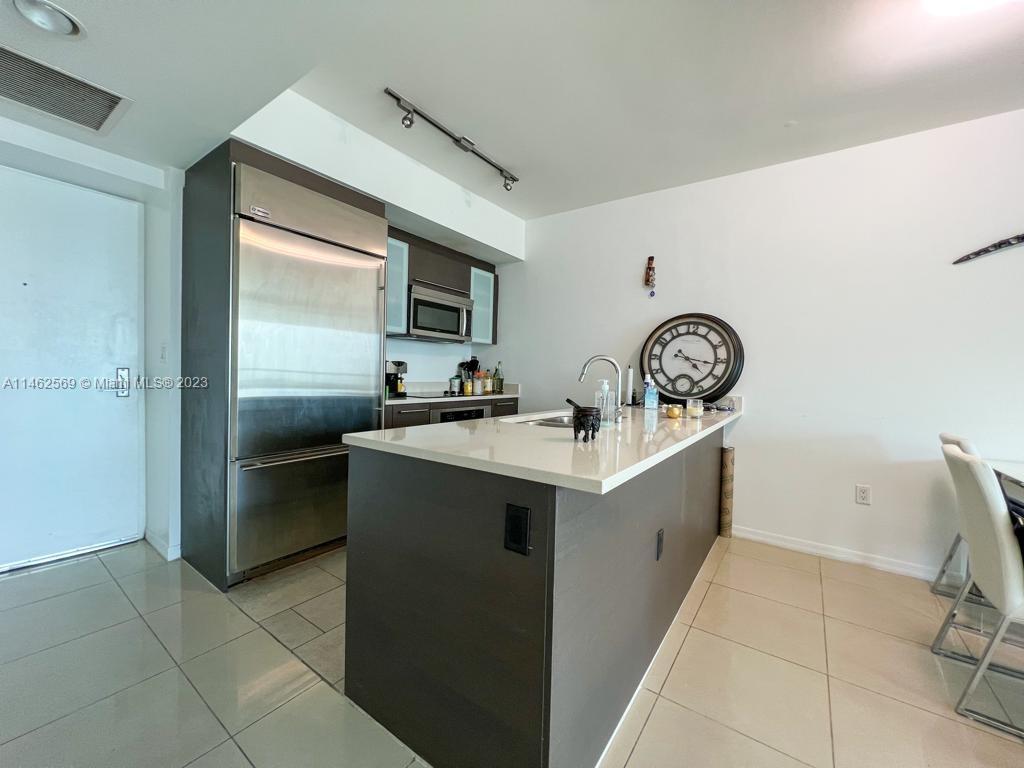 55 SE 6th St # 3706