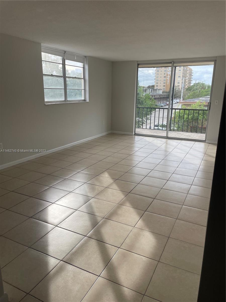 12590 NE 16th Ave # 303