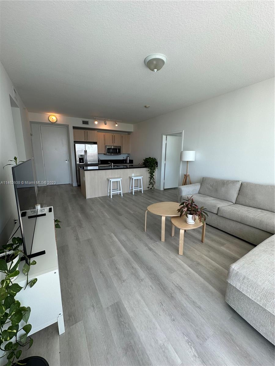 79 SW 12th St Unit: 2203-S