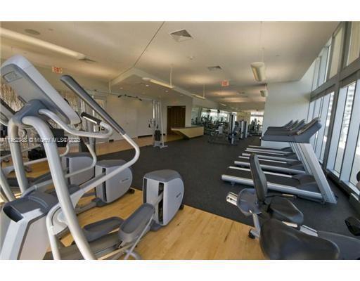 79 SW 12th St Unit: 2203-S