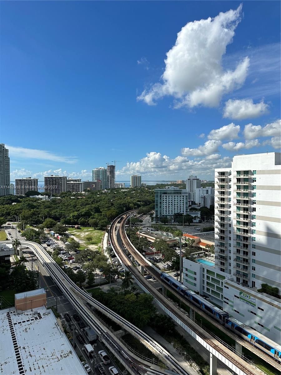 79 SW 12th St Unit: 2203-S