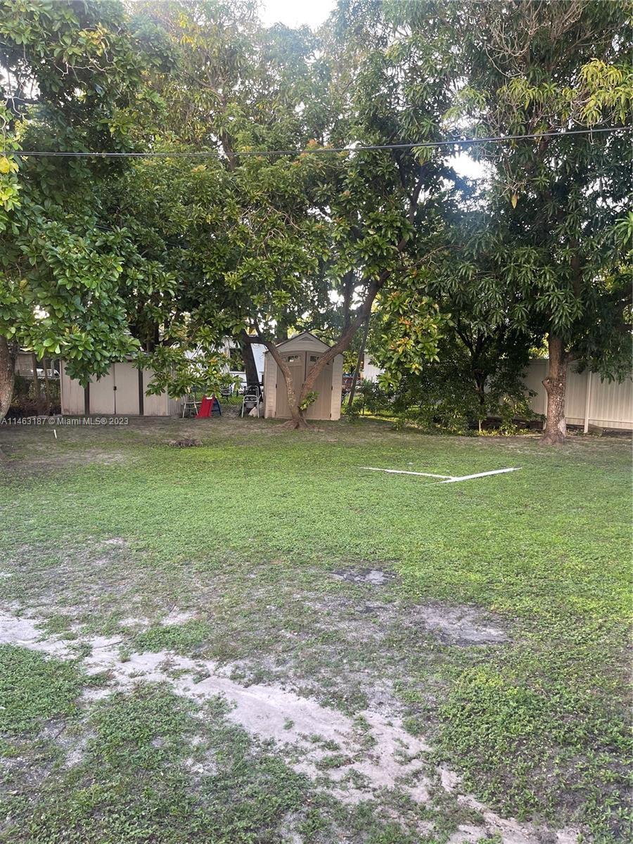 220 SW 52nd Ct