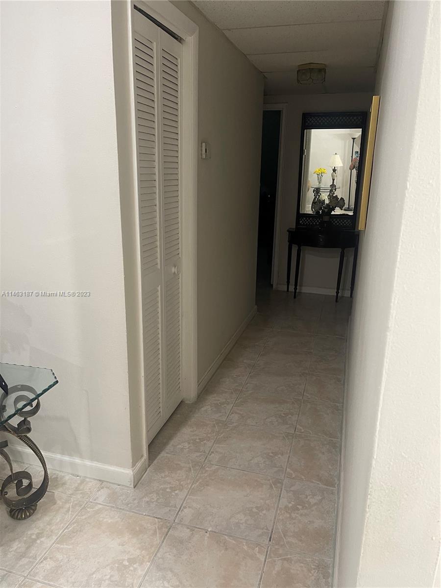 220 SW 52nd Ct