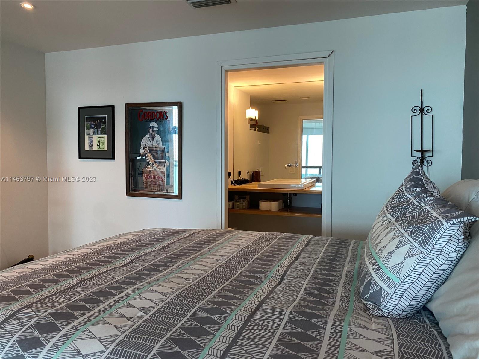 300 S Biscayne Blvd # 620 Unit: L-620