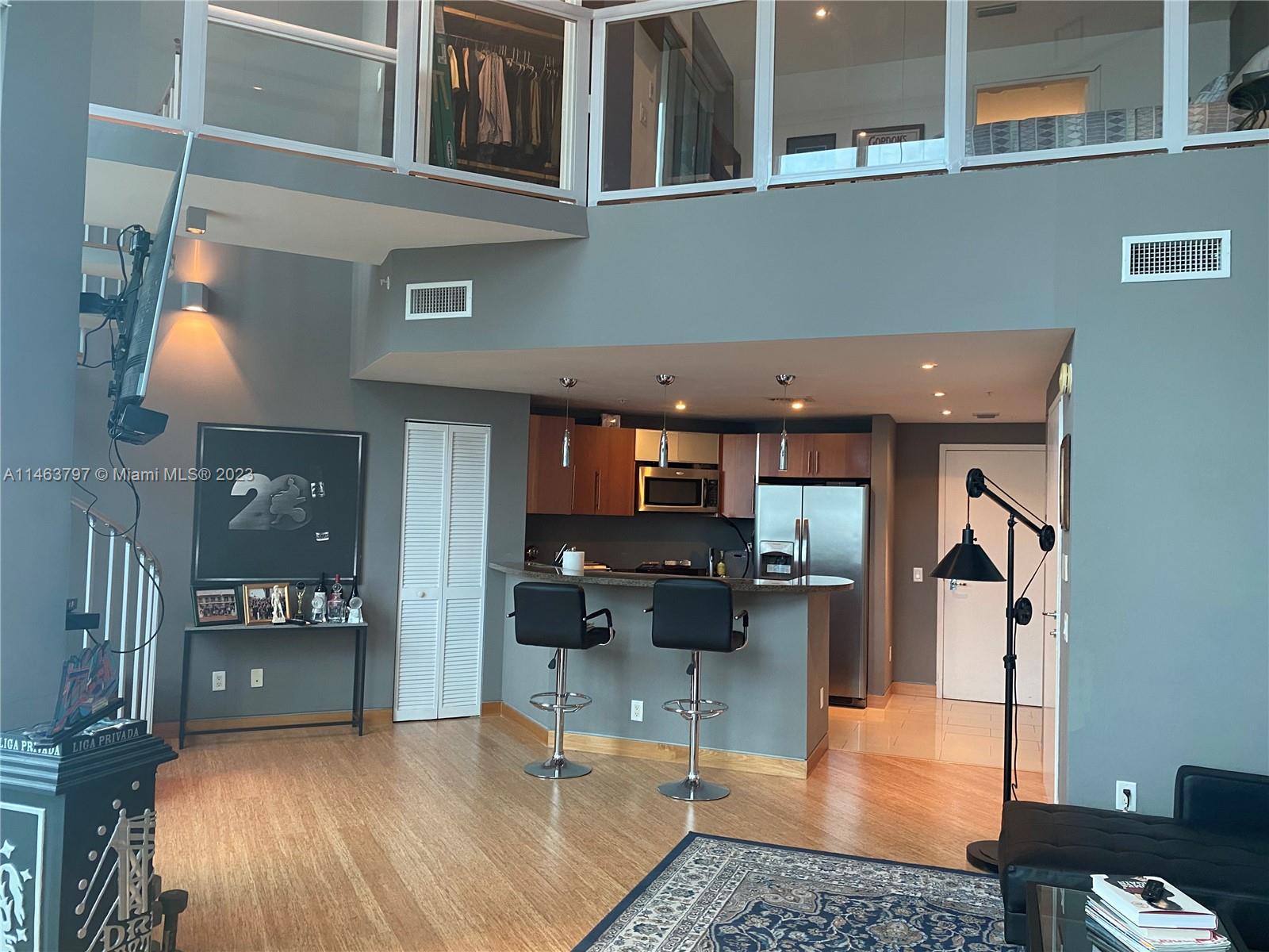 300 S Biscayne Blvd # 620 Unit: L-620