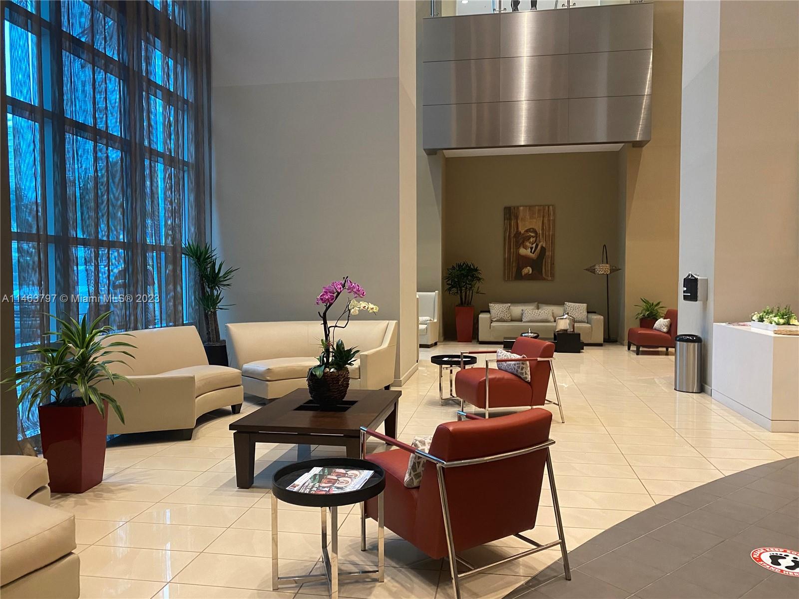 300 S Biscayne Blvd # 620 Unit: L-620