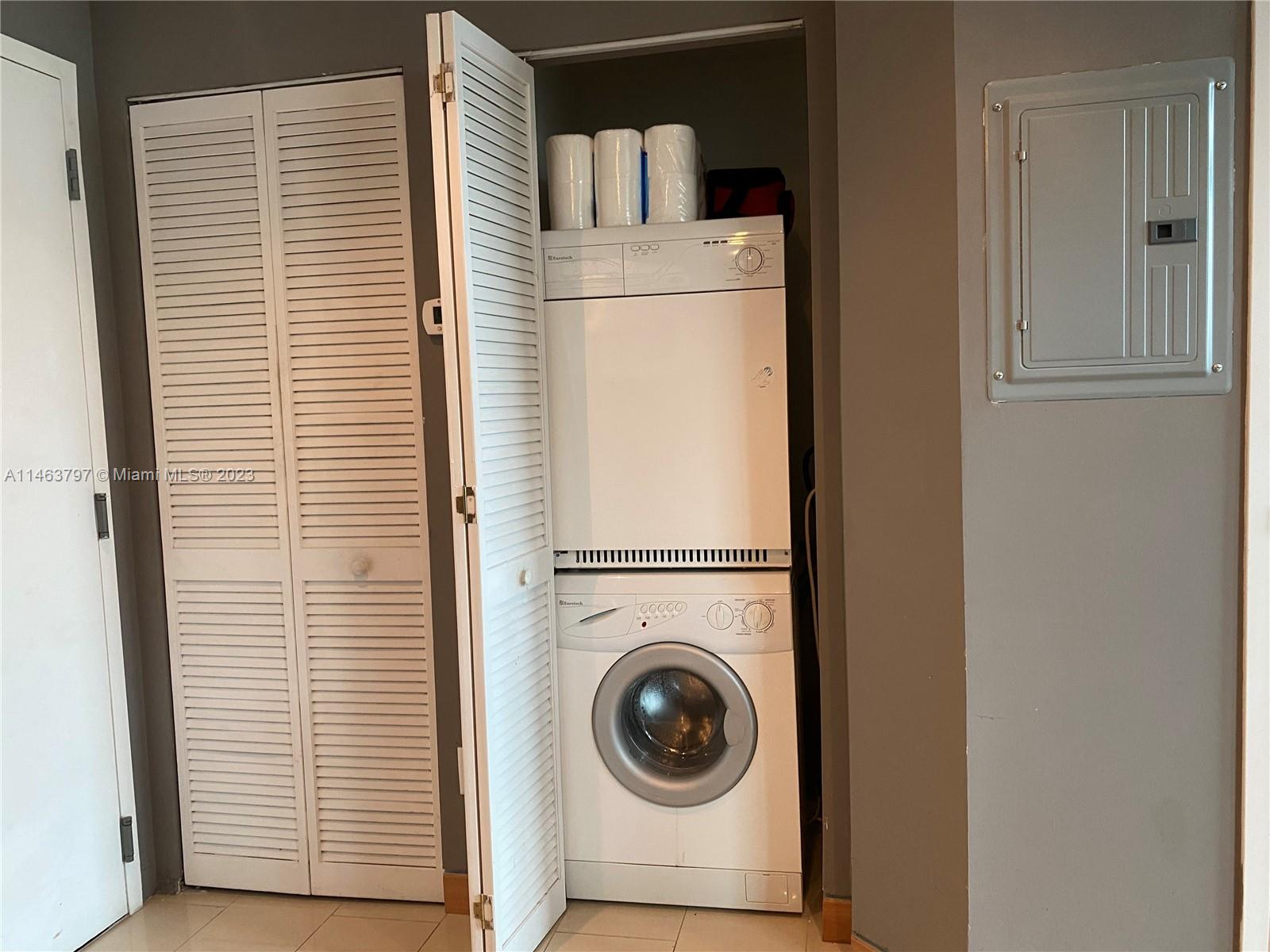 300 S Biscayne Blvd # 620 Unit: L-620