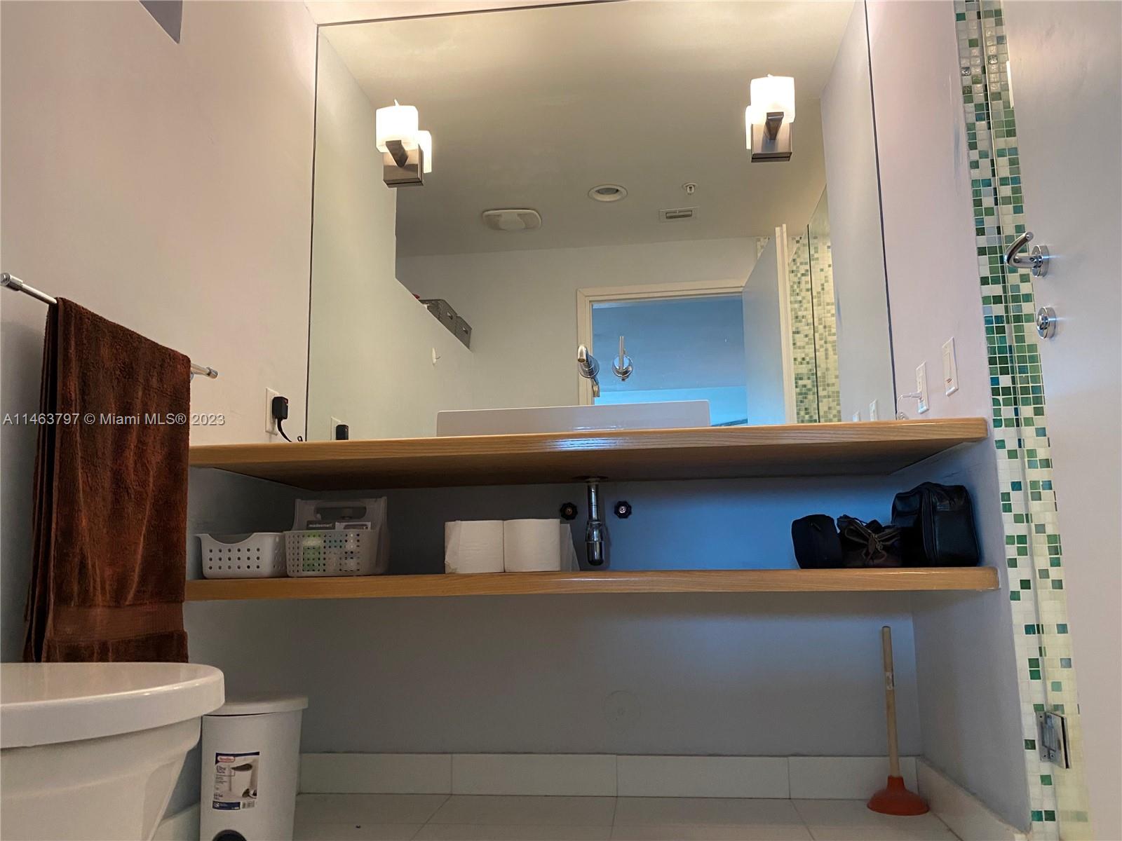 300 S Biscayne Blvd # 620 Unit: L-620