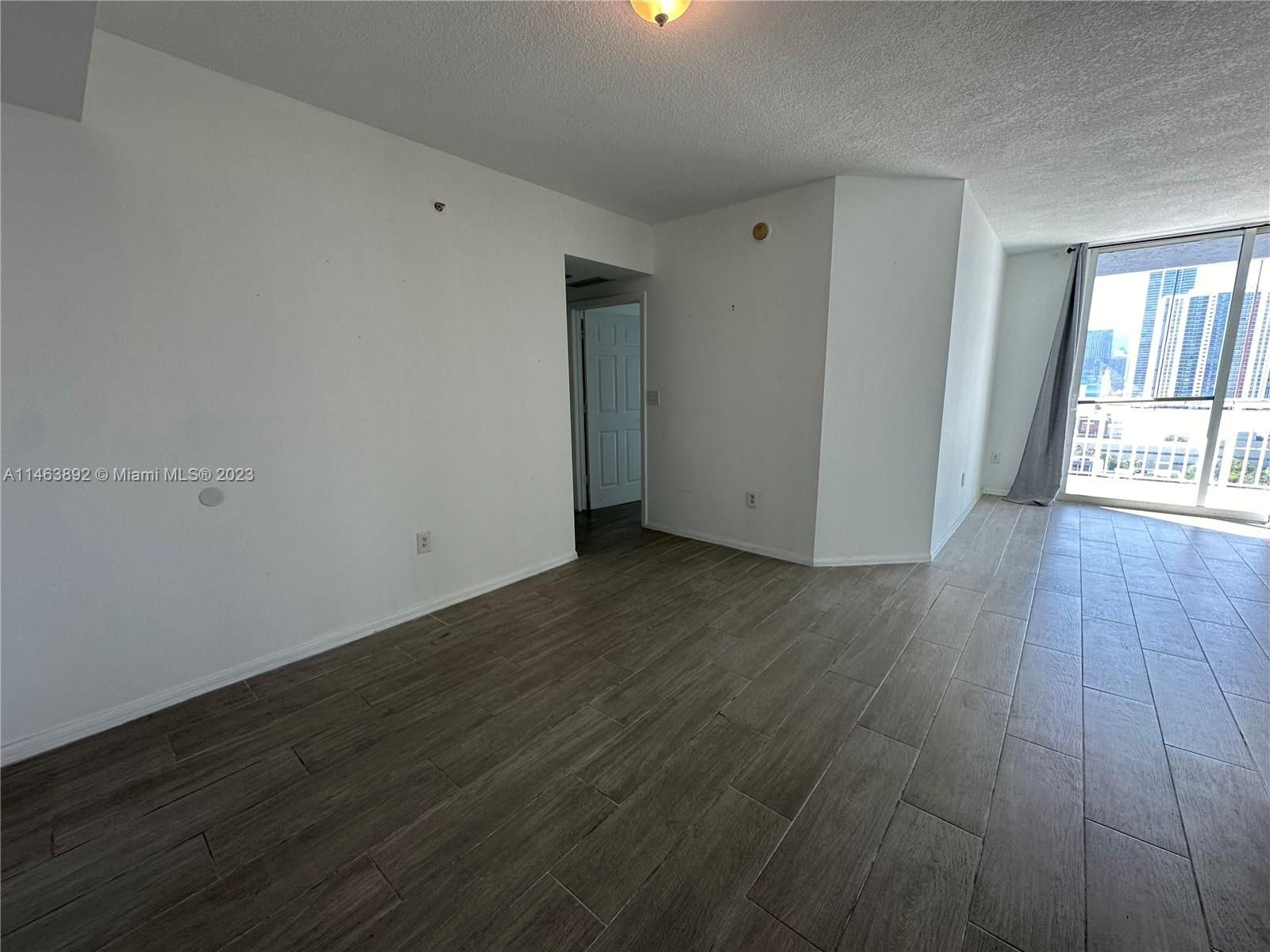 275 NE 18 ST # 2105