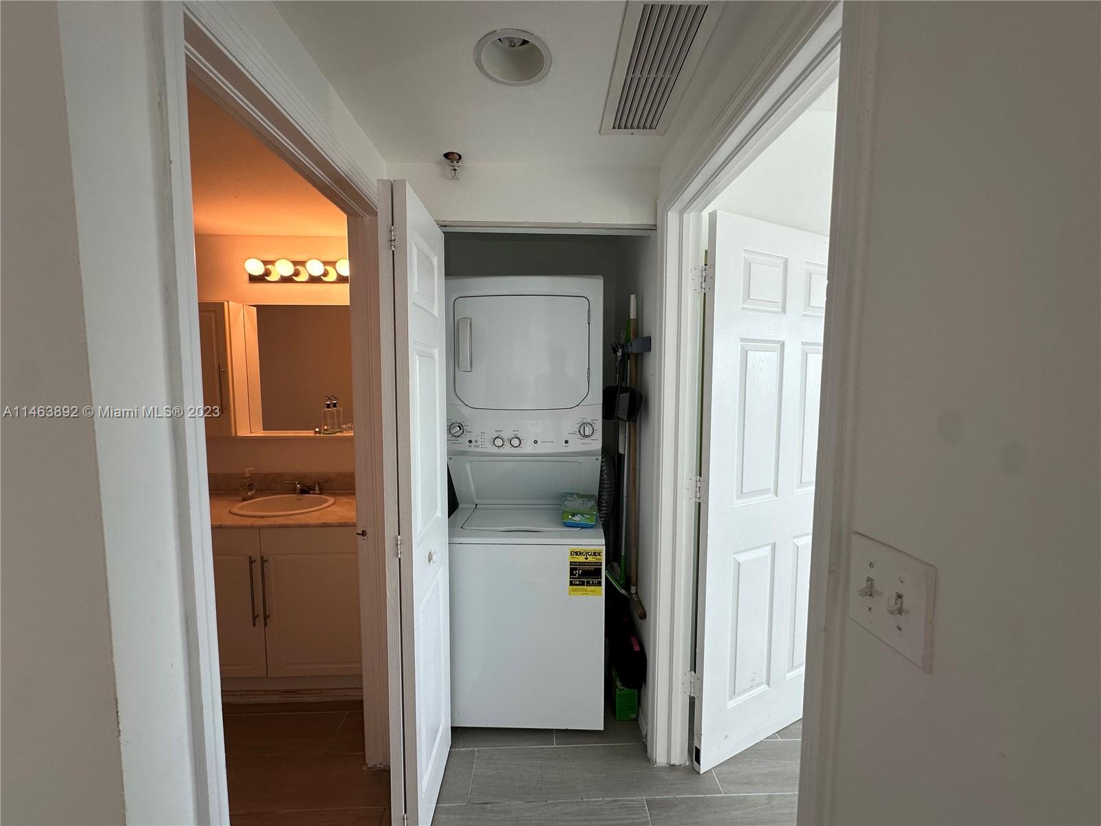 275 NE 18 ST # 2105