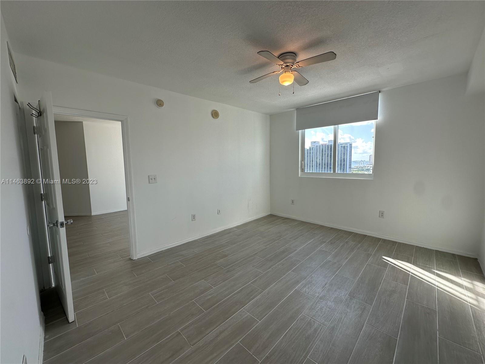 275 NE 18 ST # 2105