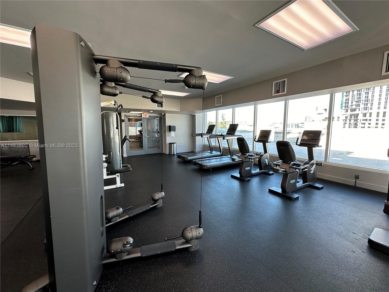 275 NE 18 ST # 2105