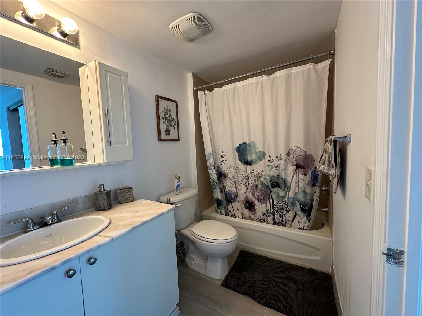 275 NE 18 ST # 2105