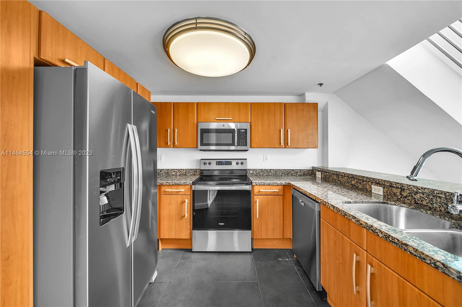 6362 Collins Ave Unit: 516