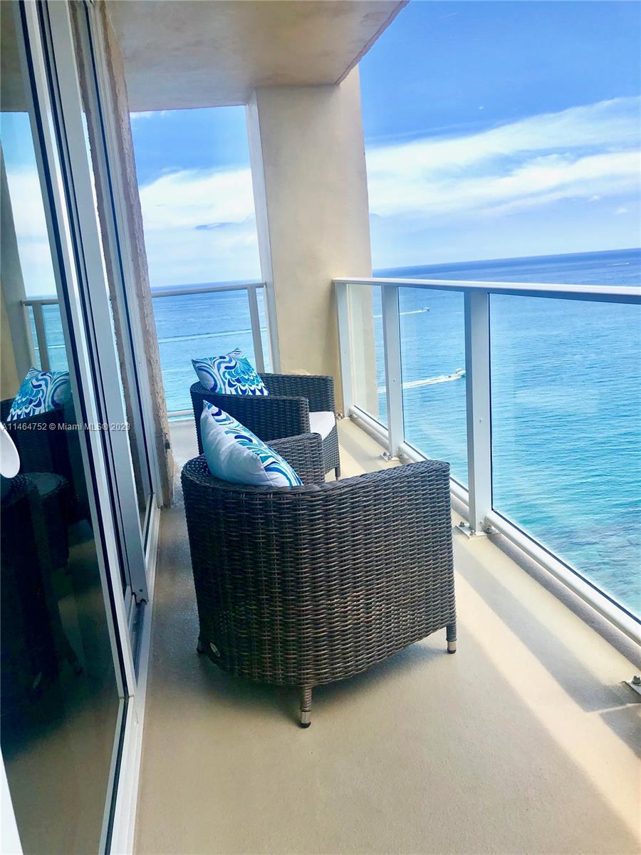 5440 N Ocean Dr Unit: PH107