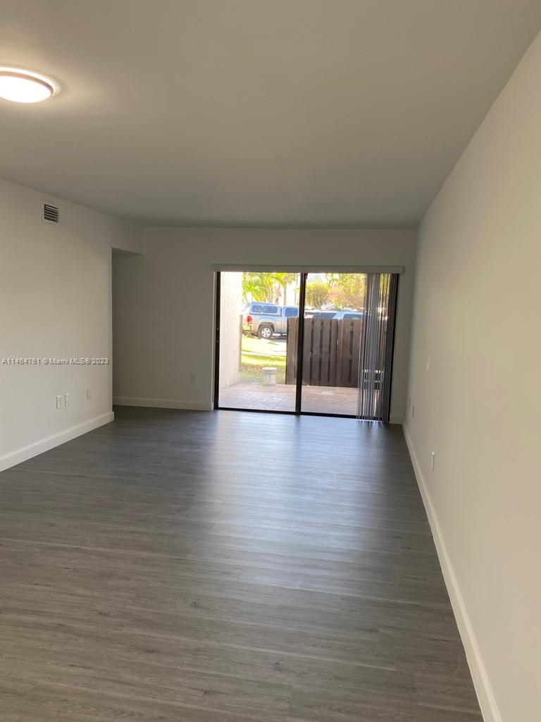 9407 Fontainebleau Blvd # 112