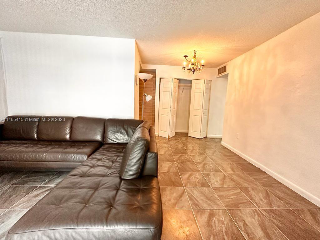 1725 James Ave # 1