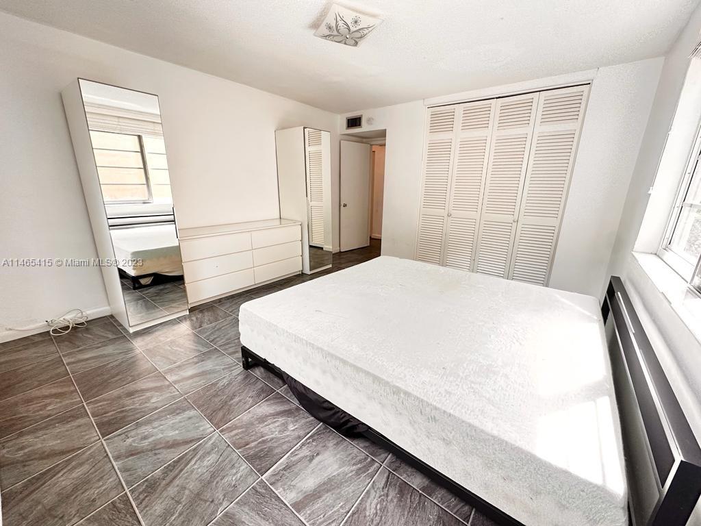 1725 James Ave # 1