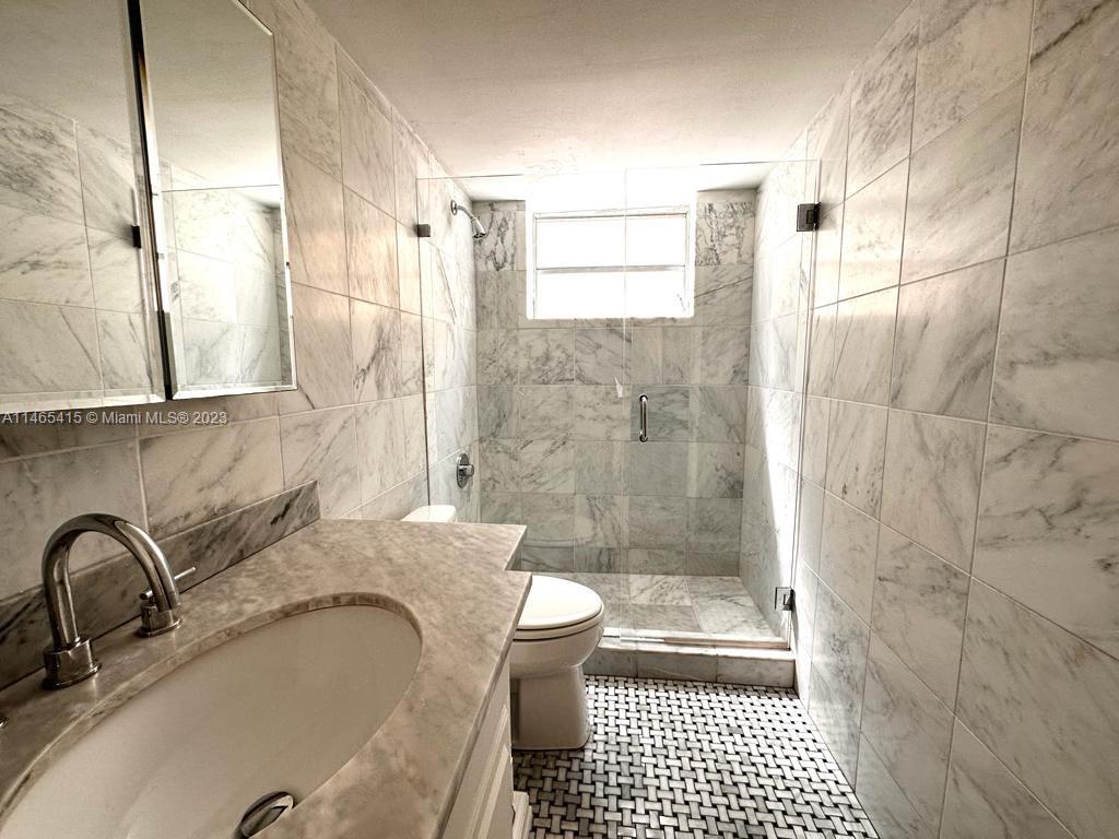 1725 James Ave # 1