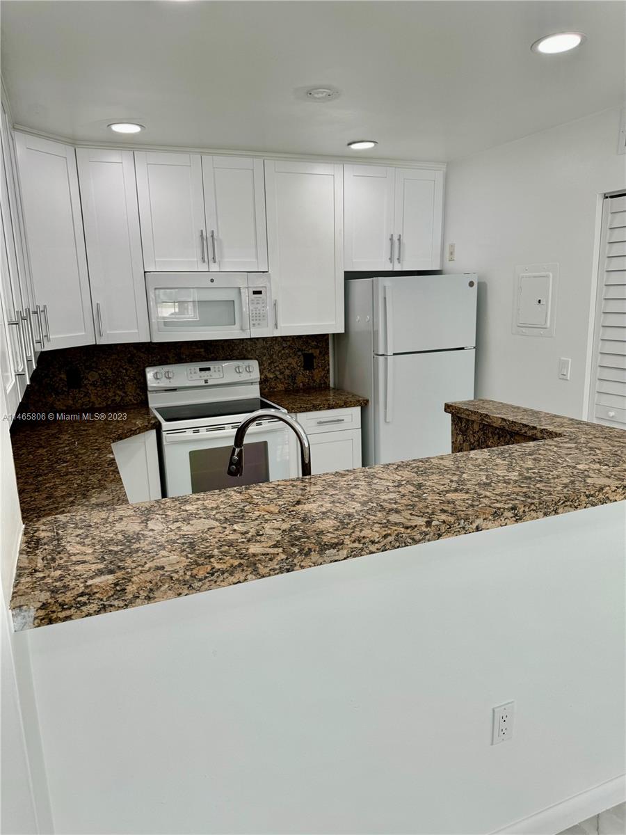 2113 Renaissance Blvd # 208