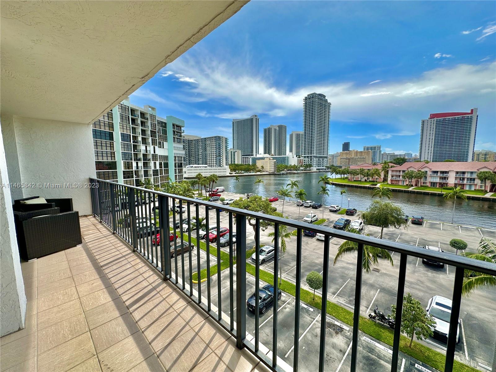 200 Leslie Dr # 530