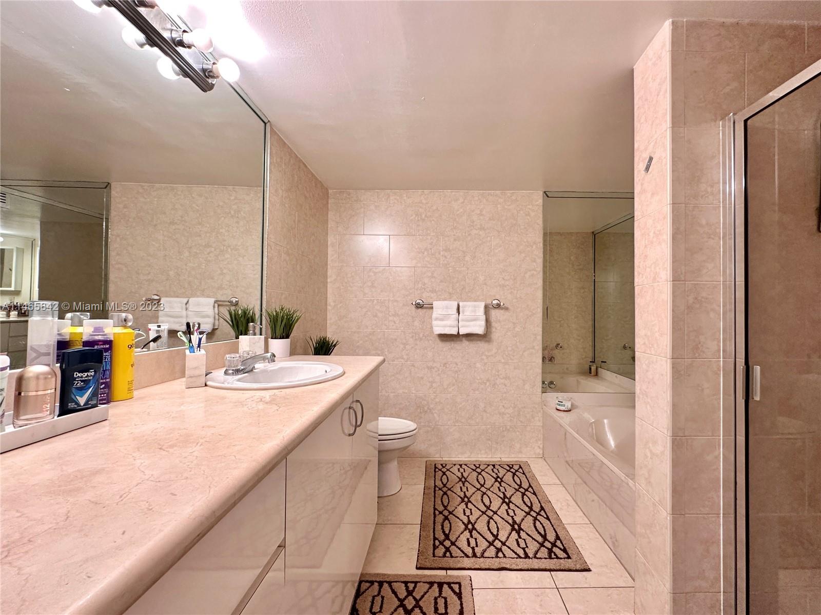200 Leslie Dr # 530