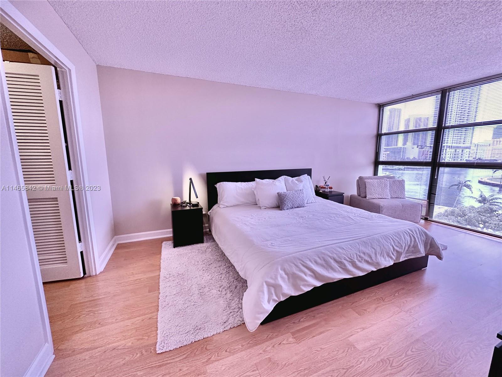 200 Leslie Dr # 530