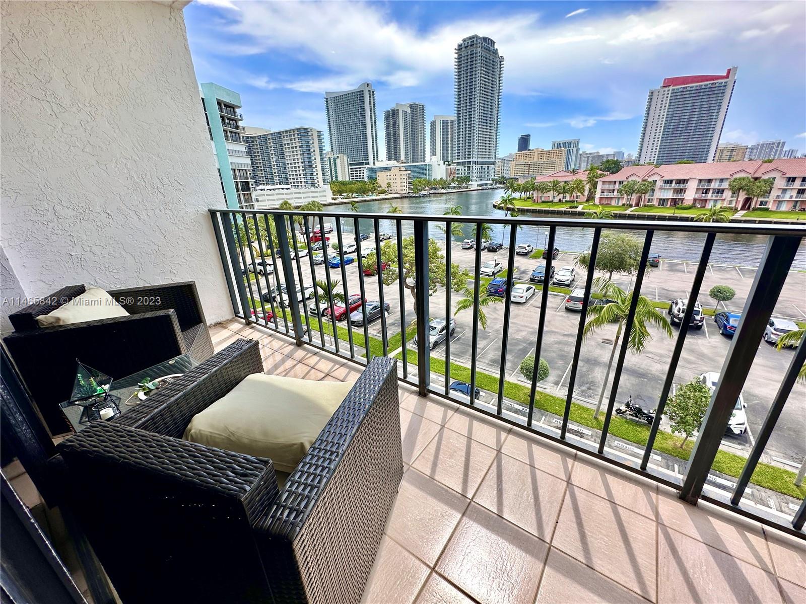 200 Leslie Dr # 530