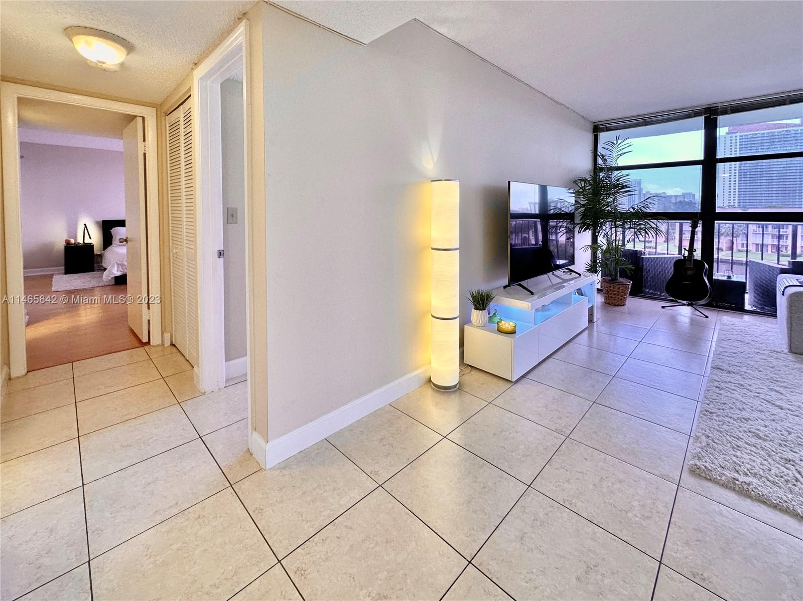 200 Leslie Dr # 530