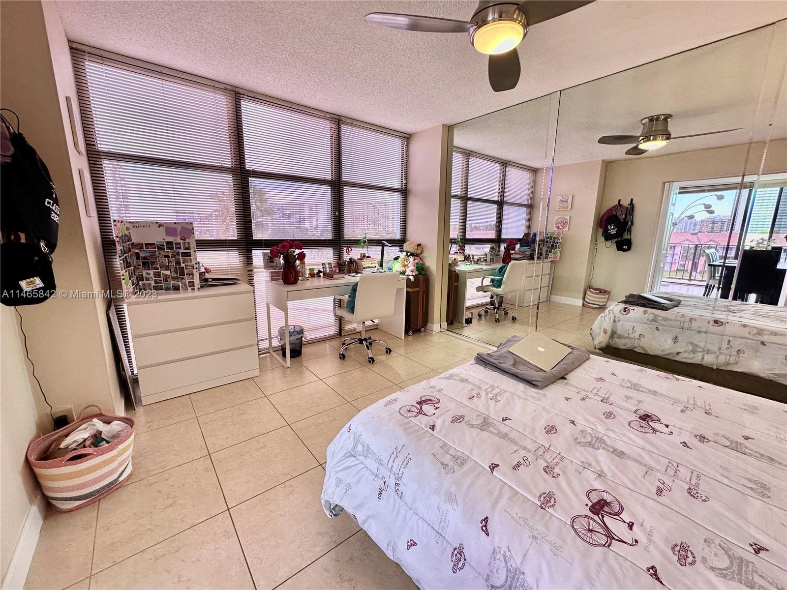 200 Leslie Dr # 530