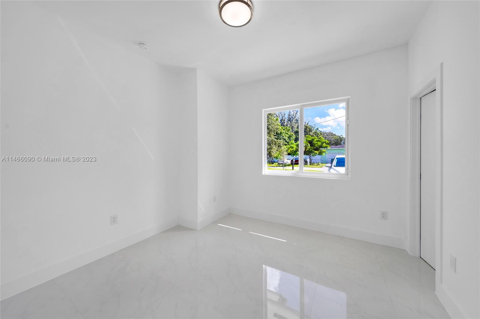 15640 NW 39th Ct Unit: 15640