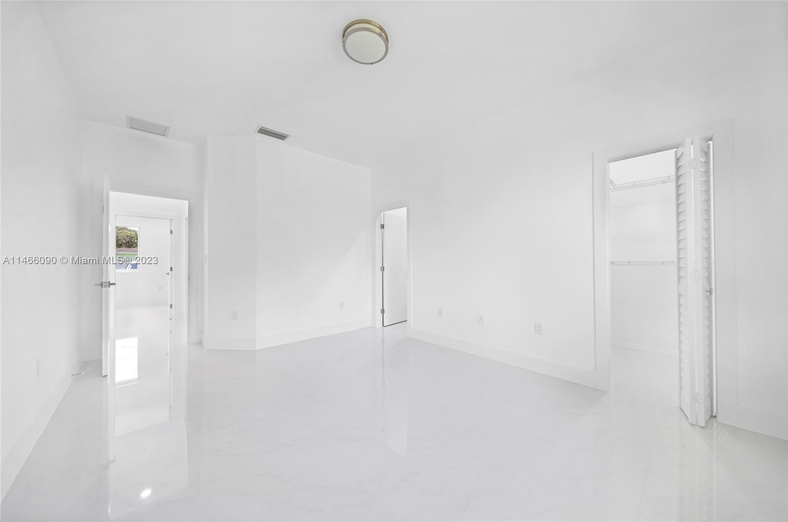 15640 NW 39th Ct Unit: 15640