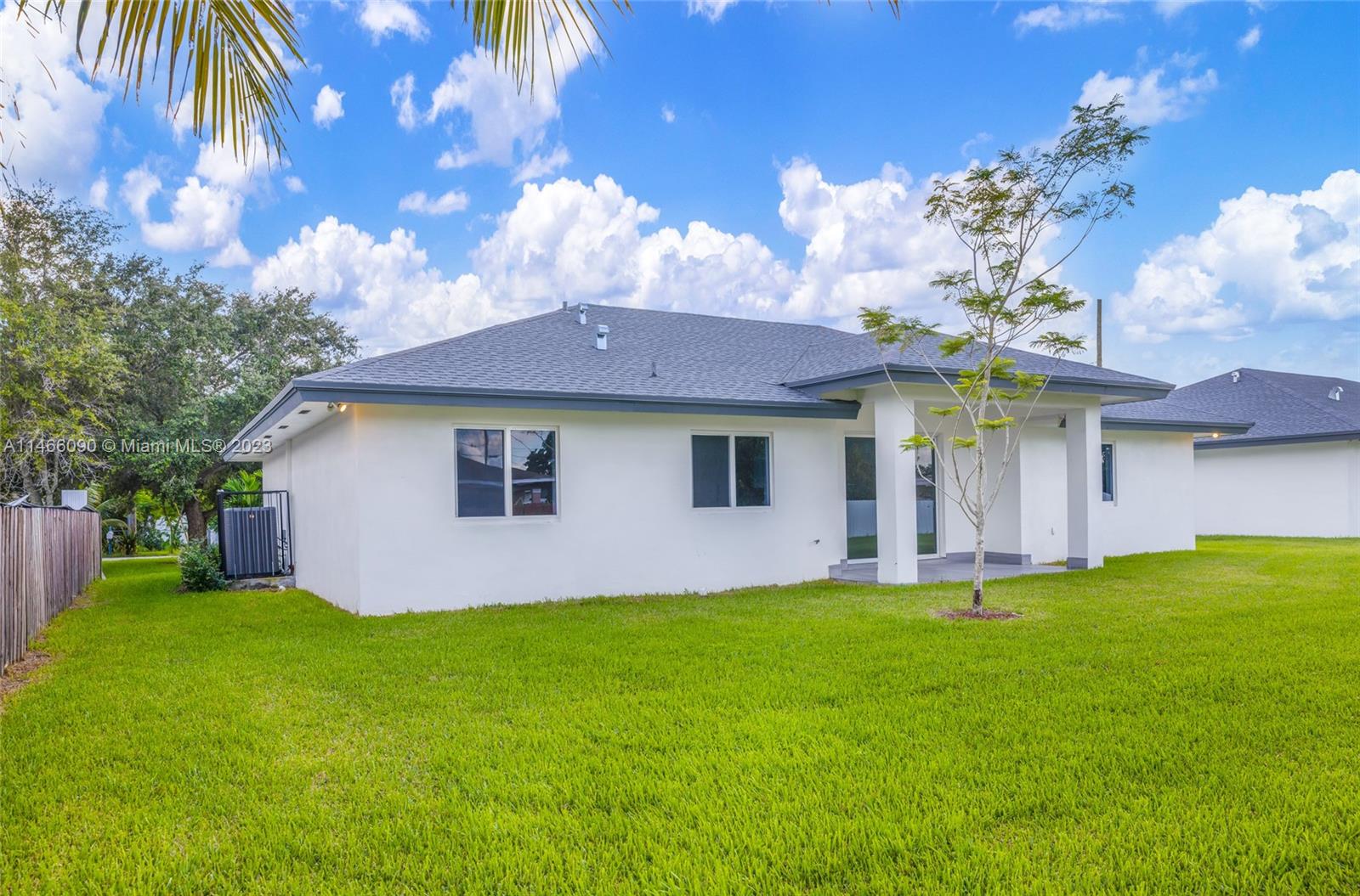 15640 NW 39th Ct Unit: 15640