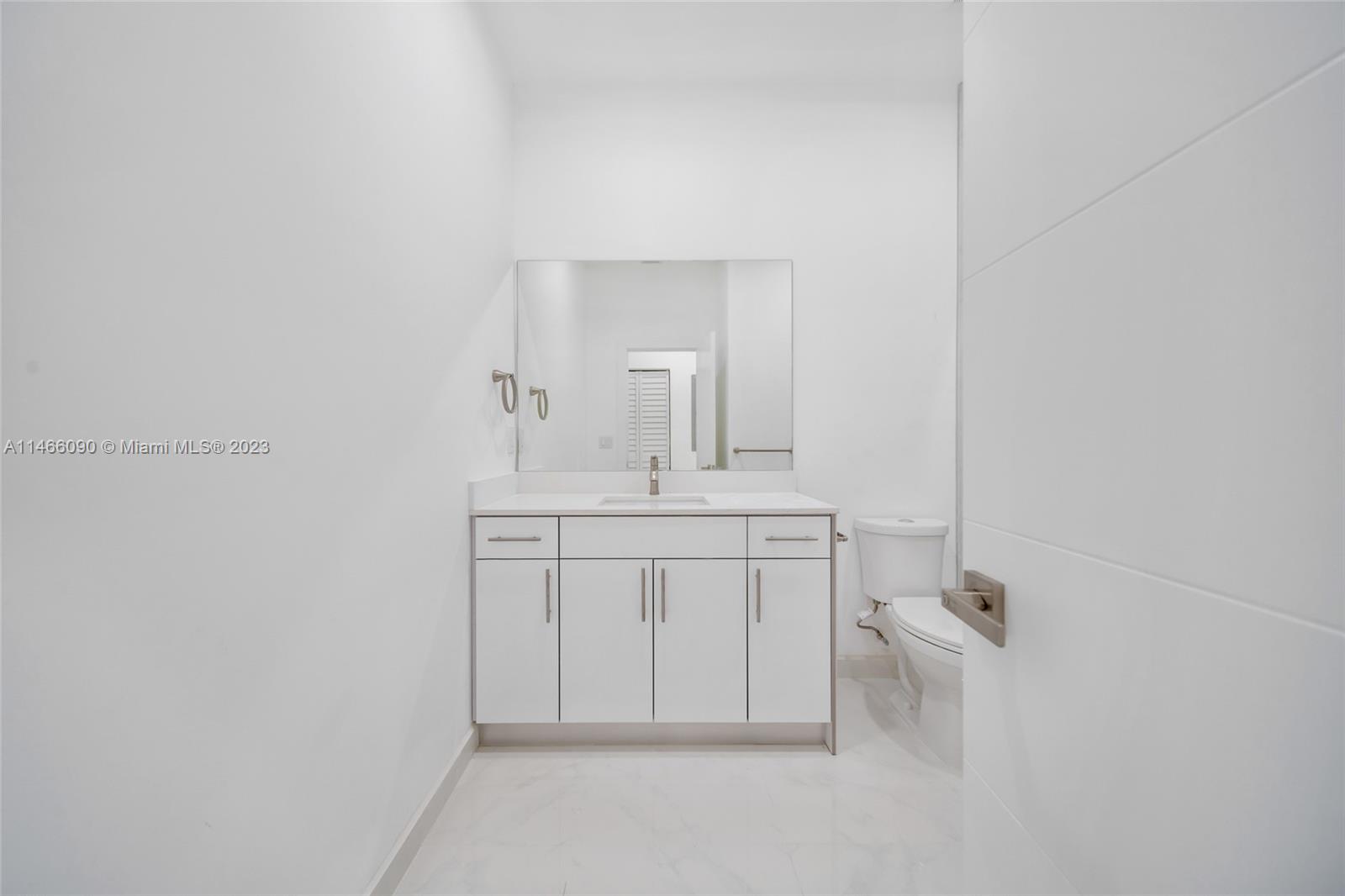 15640 NW 39th Ct Unit: 15640