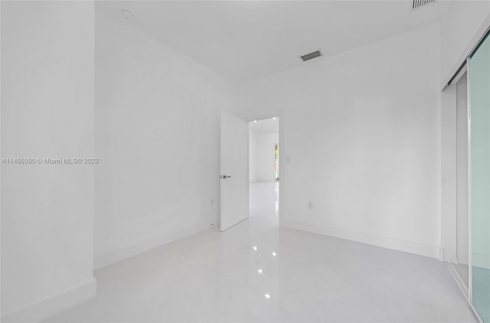 15640 NW 39th Ct Unit: 15640