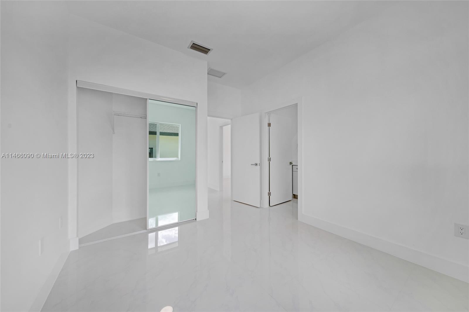 15640 NW 39th Ct Unit: 15640