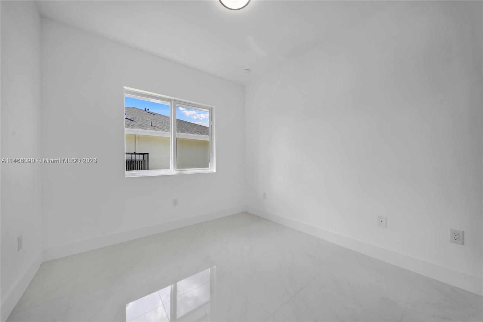 15640 NW 39th Ct Unit: 15640