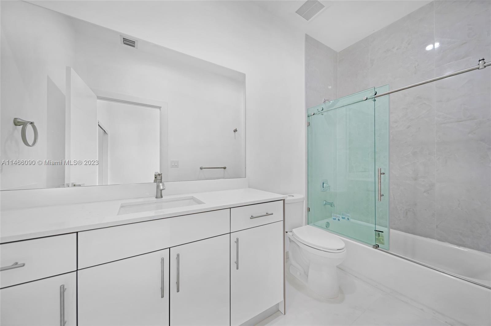15640 NW 39th Ct Unit: 15640
