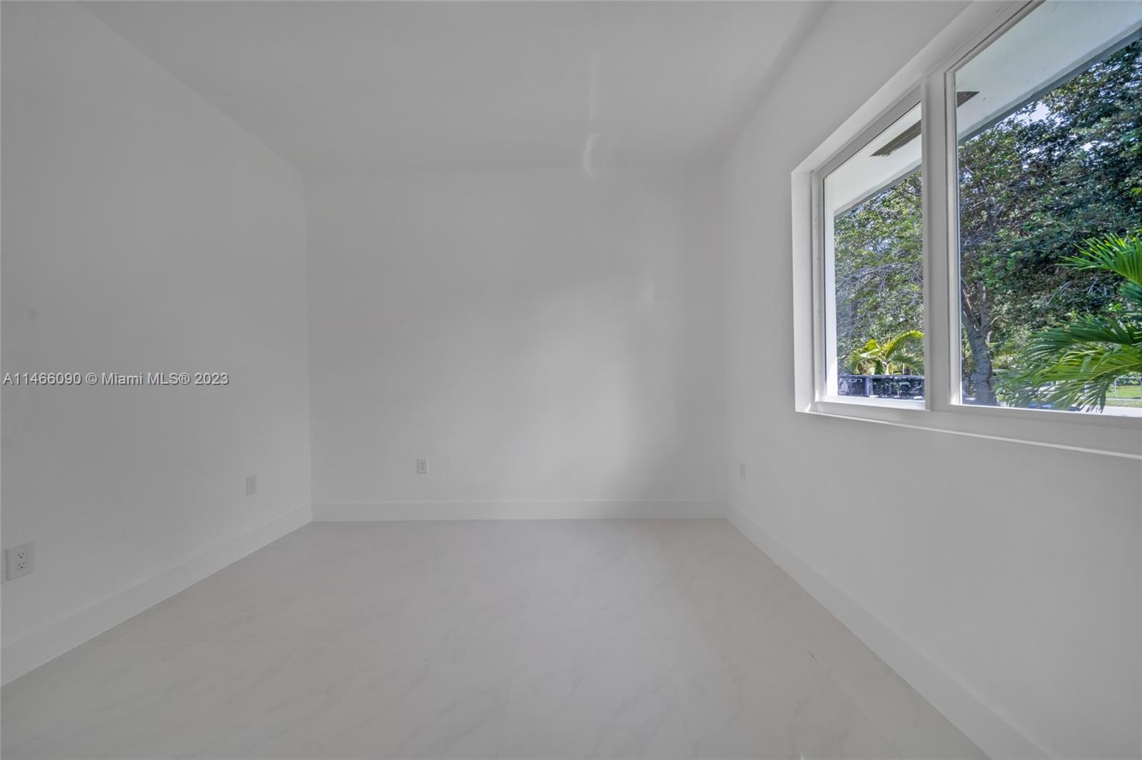 15640 NW 39th Ct Unit: 15640